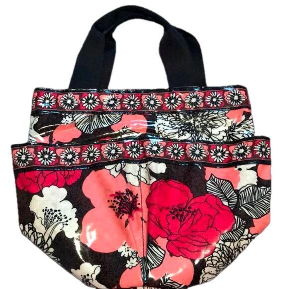 Vera Bradley Other - NWOT Vera Bradley bathroom/shower bag